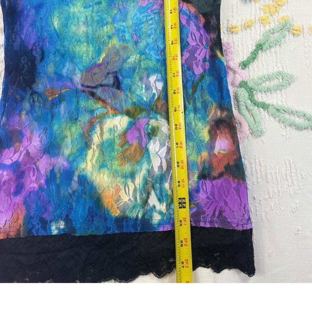 BKE Lace Overlay Tie Dye Short Sleeve Top Women M Blue Purple Orange Black - Picture 3 of 8